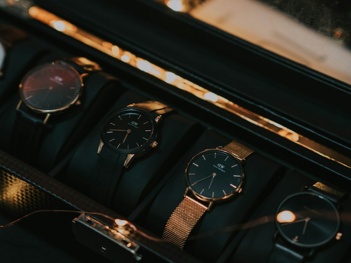 Lot de 20 montres tendance
